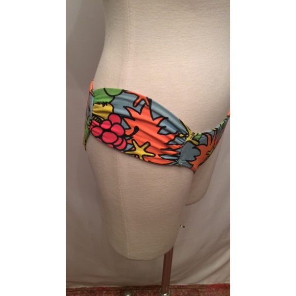 Insight Bikini - Picture 3 of 4